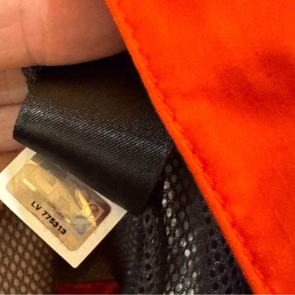 North Face rain jacket size XL - Picture 9 of 10